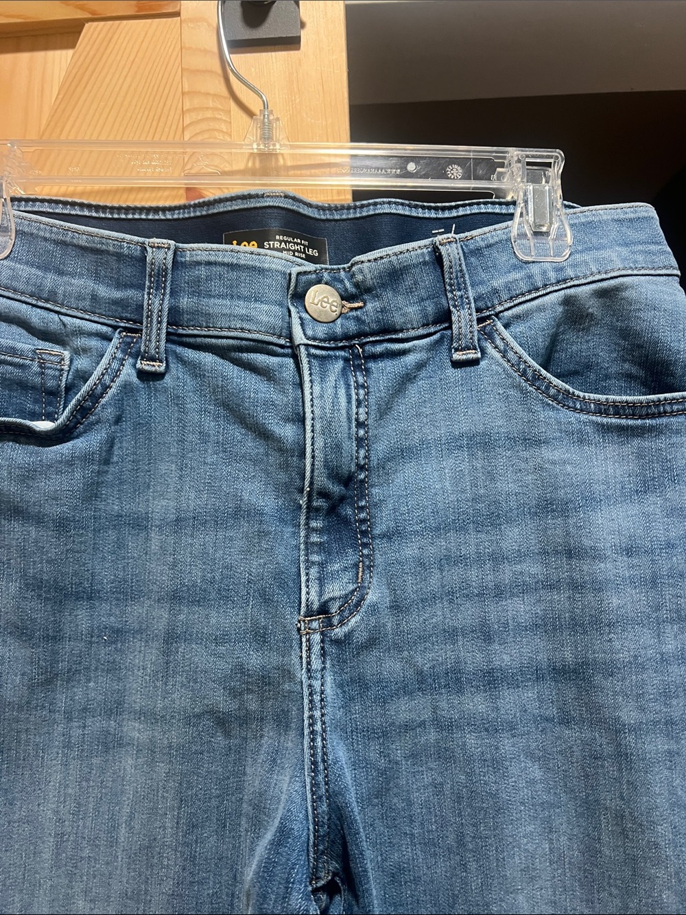 Lee Women's size 14 long Medium Blue Straight Leg Jeans